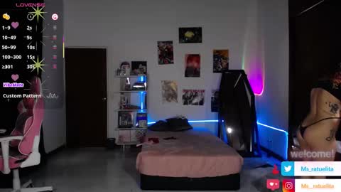 Manuela3 online show from November 2025 05:09:01 PM