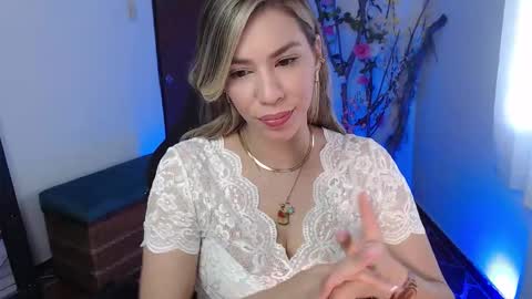 Snapshot of ms_sofiax chatting on November 2025 03:44:02 PM Sofia online show from November 2025 03:44:02 PM