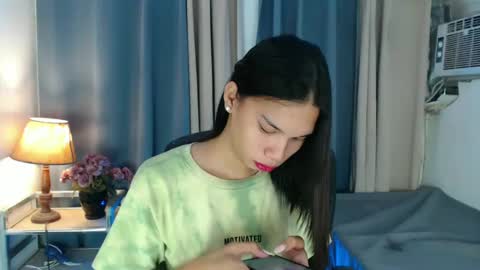 Snapshot of msandreaxx chatting on December 2024 03:13:02 AM andrea online show from December 2024 03:13:02 AM