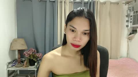 Snapshot of msandreaxx chatting on January 2025 01:14:01 PM andrea online show from January 2025 01:14:01 PM
