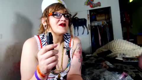Cunty Luxxe online show from August 2026 04:11:01 AM