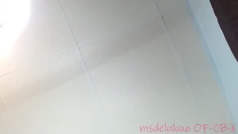 Snapshot of msdeluluxo chatting on October 2025 10:10:01 PM Lulu online show from October 2025 10:10:01 PM