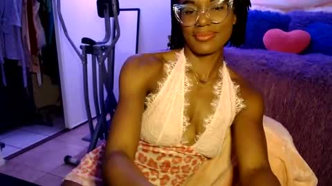 Snapshot of msemonibrown chatting on June 2026 05:42:02 AM CocoSage online show from June 2026 05:42:02 AM