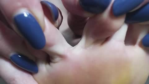 Snapshot of msicebabyxxx chatting on November 2025 05:26:01 PM Liza online show from November 2025 05:26:01 PM