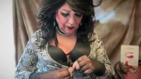 Snapshot of mskarentoy chatting on April 2026 06:52:01 PM mskarentoy online show from April 2026 06:52:01 PM