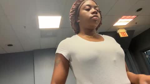 mskitty000 online show from November 2025 10:12:01 PM