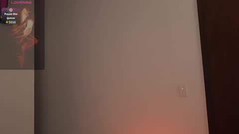 Sophie  online show from December 2025 05:52:02 PM