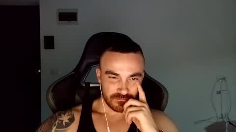 Victor online show from January 2025 08:04:01 PM