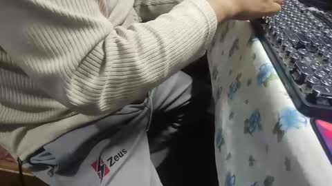 Snapshot of muchachosam chatting on September 2025 02:46:02 AM zenon online show from September 2025 02:46:02 AM