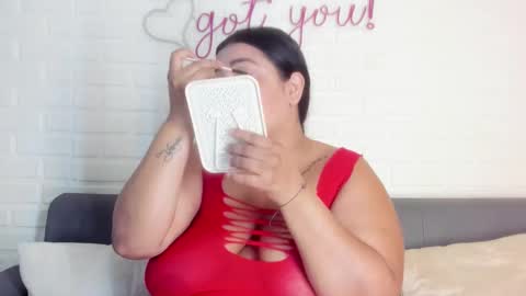 Snapshot of muentes_geminis chatting on October 2025 07:01:02 PM Tati online show from October 2025 07:01:02 PM