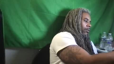 Snapshot of mufasa520 chatting on April 2026 09:39:01 PM Mufasa520 online show from April 2026 09:39:01 PM