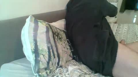 muff74 online show from October 2025 08:23:02 AM