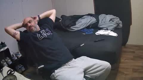 Muffdiver online show from February 2026 02:23:01 AM