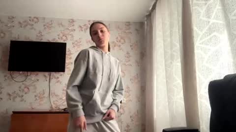 Tia online show from March 2026 06:20:01 AM