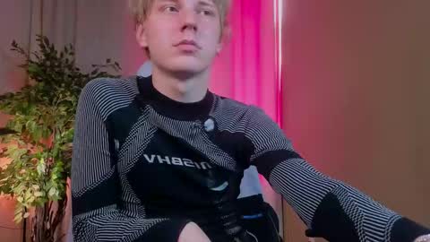 Muky online show from September 2025 12:43:02 PM