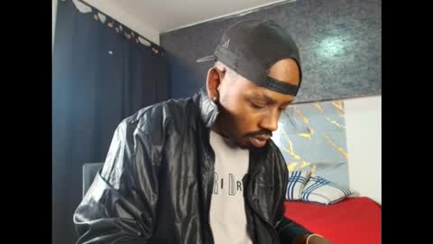 Muller Asher online show from November 2025 04:12:02 AM