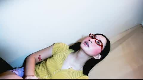 Snapshot of multicummer_kitty chatting on April 2026 12:09:02 PM multicummer_kitty online show from April 2026 12:09:02 PM