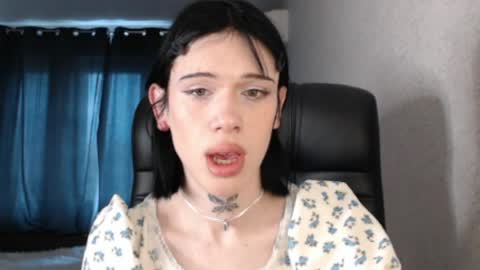 Snapshot of mun_poli chatting on April 2026 01:53:01 PM Polik online show from April 2026 01:53:01 PM