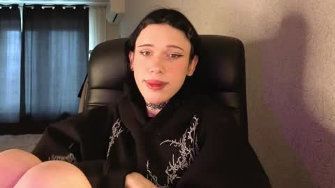 Snapshot of mun_poli chatting on April 2026 06:49:02 AM Polik online show from April 2026 06:49:02 AM