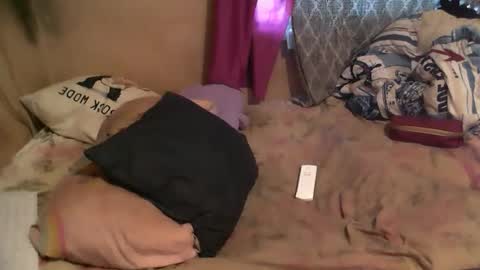 Snapshot of munniegalz1 chatting on February 2026 07:25:02 AM your angel online show from February 2026 07:25:02 AM