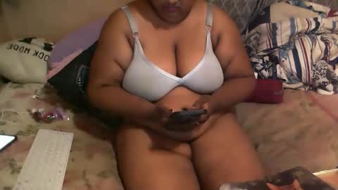 Snapshot of munniegalz1 chatting on February 2026 06:44:01 PM your angel online show from February 2026 06:44:01 PM