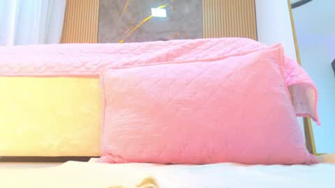 Tell me Sofi  online show from April 2026 03:04:02 AM