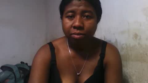 murielleee online show from May 2026 12:56:01 PM