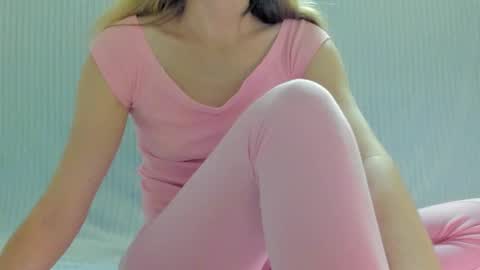 Snapshot of murrrmuah chatting on September 2025 06:18:02 PM murrrmuah online show from September 2025 06:18:02 PM