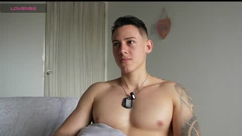 Snapshot of muscle_king_cum chatting on June 2026 01:56:01 PM muscle_king_cum online show from June 2026 01:56:01 PM