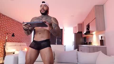 Nick online show from November 2025 01:25:02 PM