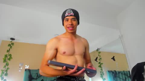 muscle scott online show from October 2025 12:36:02 PM