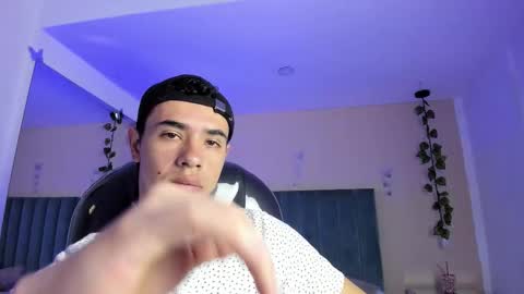 muscle scott online show from March 2026 01:40:02 PM