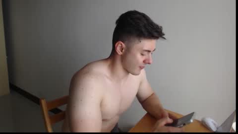 Everet online show from September 2025 04:34:02 AM