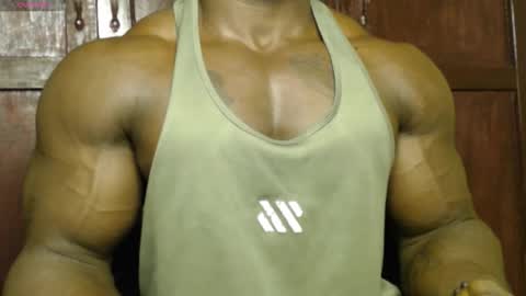 musclegod23 online show from September 2025 11:50:02 PM
