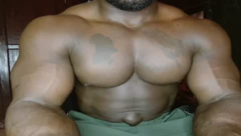 musclegod23 online show from July 2026 10:52:01 PM