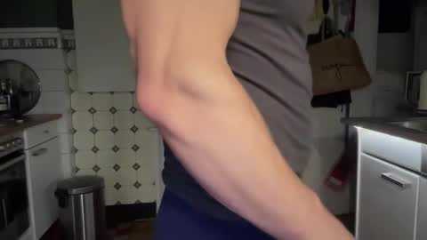 musclehair3 online show from November 2025 07:54:01 PM