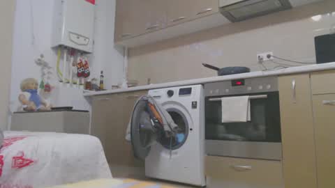 MusclesQueen online show from January 2025 04:40:01 PM