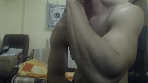 Snapshot of musculargod chatting on December 2024 09:20:02 PM SexyMuscled online show from December 2024 09:20:02 PM