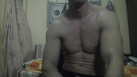 Snapshot of musculargod chatting on December 2024 09:40:01 PM SexyMuscled online show from December 2024 09:40:01 PM