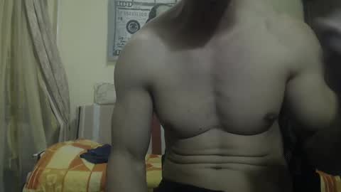 Snapshot of musculargod chatting on January 2025 09:40:02 PM SexyMuscled online show from January 2025 09:40:02 PM