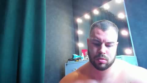 Snapshot of muscularjohnforu chatting on February 2025 06:56:02 PM click icon for peach online show from February 2025 06:56:02 PM