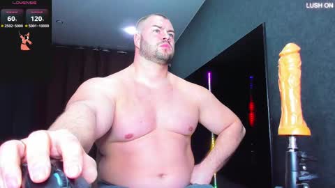 Snapshot of muscularjohnforu chatting on March 2025 05:35:02 PM click icon for peach online show from March 2025 05:35:02 PM