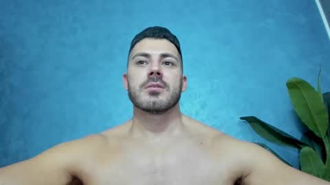 muscularmaster onlyfans online show from December 2024 01:18:02 AM