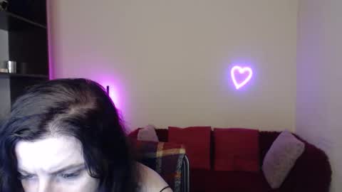 Jeneva online show from November 2025 07:05:02 PM