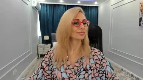 Snapshot of museofstage chatting on March 2025 11:32:01 AM Diana online show from March 2025 11:32:01 AM