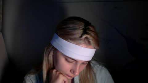 musescorner online show from October 2025 07:45:01 PM