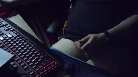 Snapshot of muso44 chatting on October 2025 09:07:02 AM Muso online show from October 2025 09:07:02 AM