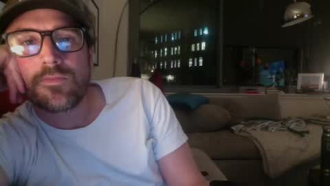 Perfectly Average online show from October 2025 02:01:01 AM