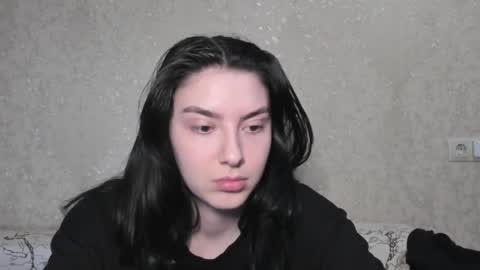 cute couple online show from April 2026 04:10:02 PM