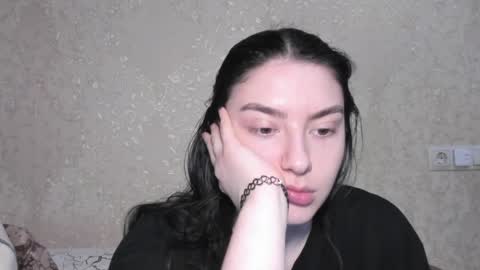 cute couple online show from April 2026 02:43:01 PM